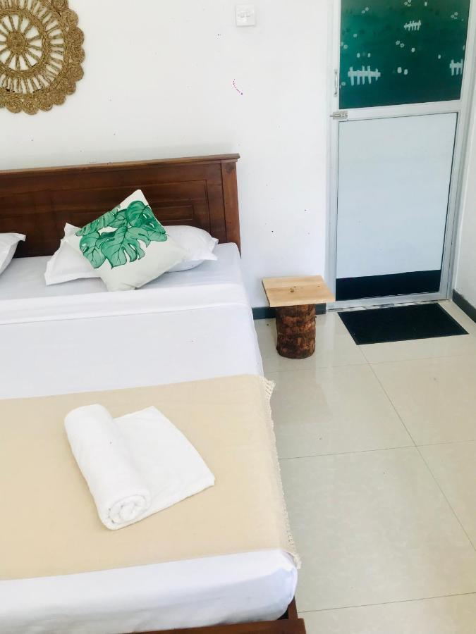 Bananas Mirissa Otel Dış mekan fotoğraf