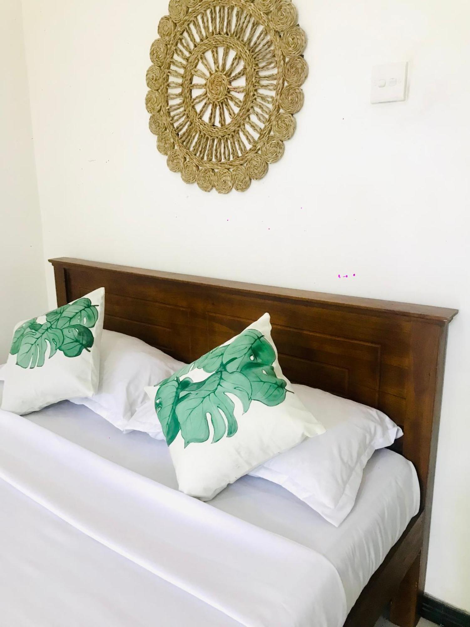 Bananas Mirissa Otel Dış mekan fotoğraf